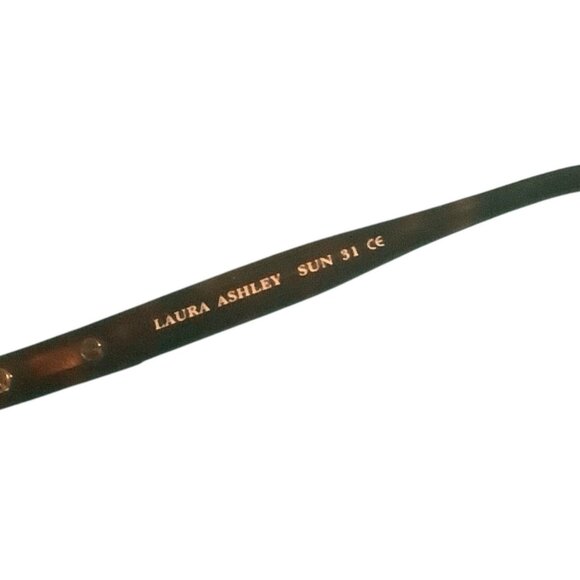 Laura Ashley Sun 31 Tortoise Frame Sunglasses With Dark Lenses 135mm Arms - Picture 4 of 4